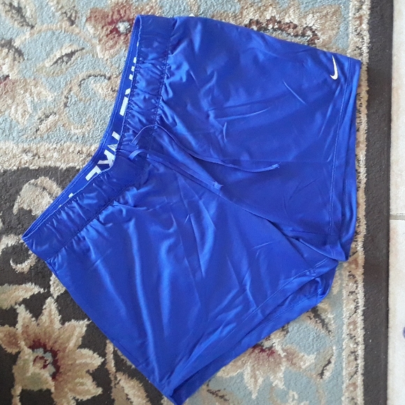2x*Host Pick*Nike dri-fit ladies shorts - Picture 3 of 16
